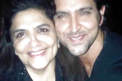 Day Before Christmas, Hrithik Roshan Lands in Maldives With Sons, Mom Pinkie