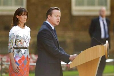 Britain Votes to Leave EU, PM Cameron Announces Resignation