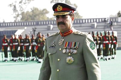 Posters in Pakistan Exhort Army Chief Raheel Sharif to Contest Polls