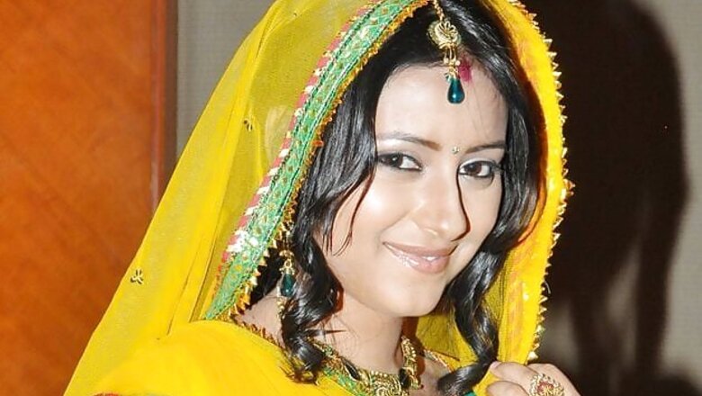 Pratyusha Banerjee's glamorous avatar for 'Jhalak'