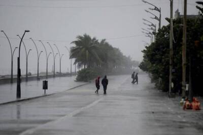 'Very Severe' Cyclone Nivar Makes Landfall North of Puducherry as Tamil Nadu Coast Pounded by Heavy Rain