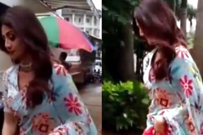 Shilpa Shetty Returns to Super Dancer 4 Sets Amid Raj Kundra's Arrest in Pornography Case; Watch Video