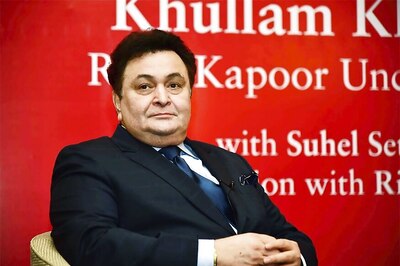 Rishi Kapoor Tweets On Bollywood Stars Attending Vinod Khanna's Prayer Meet, Says Humanity Still Exists