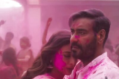 Ajay Devgn Emerges as Highest Paid Star of Auron Mein Kahan Dum Tha, Tabu Paid Rs 3 Cr: Report