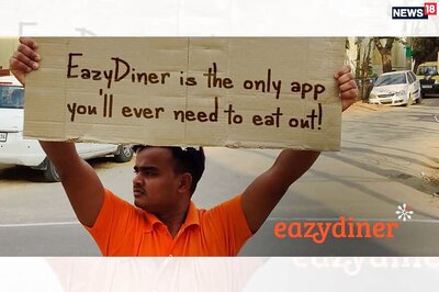 EazyDiner is Trending With #dudewithasign on Twitter: So, What Does it Really Offer?