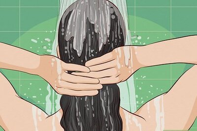 How to Perfume Your Hair