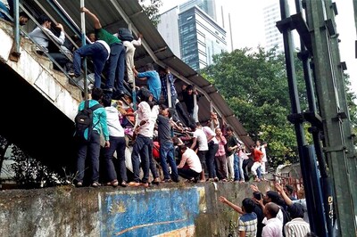 Congress Slams Modi Govt Over Mumbai Stampede, Seeks Judicial Probe