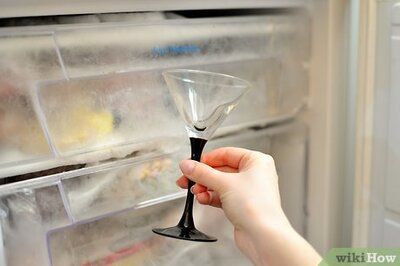 How to Make a Blueberry Martini