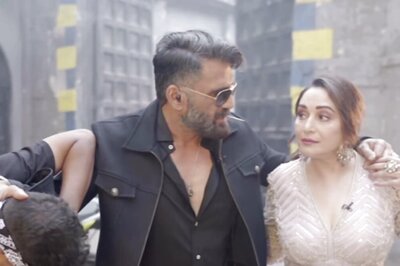 Dance Deewane 4: Suniel Shetty Arrives On Bike To 'Rescue' Madhuri Dixit