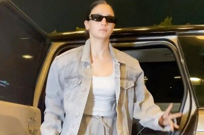 Watch: Alia Bhatt Shows Us How To Pull Off Oversized Denim-On-Denim Airport Look