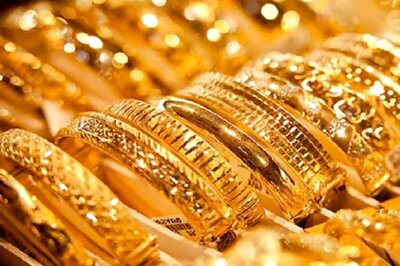 Gold Price Today: Yellow Metal, Silver Jump. Experts Advise Traders to 'Go Short'