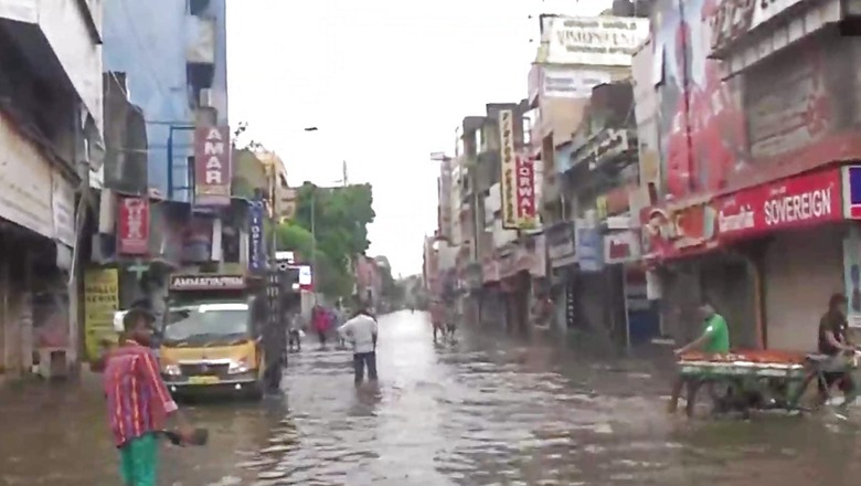 Depression Over Bay of Bengal, to Cross Coast Between Tamil Nadu and Andhra Early on Friday