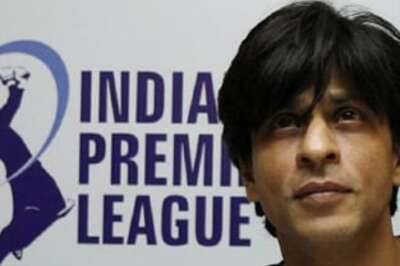 Shah Rukh takes an IPL break to cast his vote