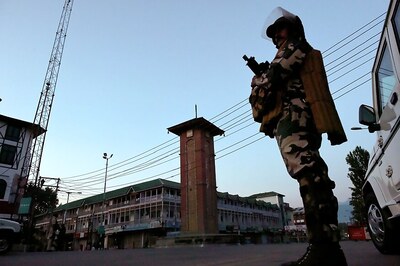 Curfew Enforced In Some Parts of Srinagar