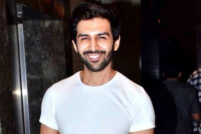 Kartik Aaryan Dances With Imtiaz Ali to Love Aaj Kal Song at Wrap-up Party, Misses Sara Ali Khan