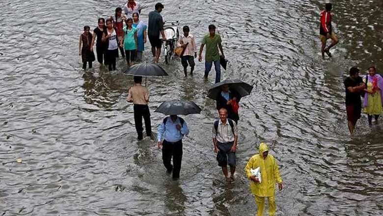 Flood threat looms over Telangana, Andhra as Godavari swells