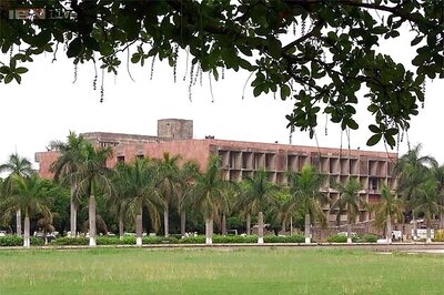 6 IITs, AMU, JNU, Panjab University in top 100 Asia varsities