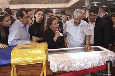 Hugo Chavez's body to be embalmed for public view