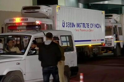 'Routine Summer Vacation': Cyrus Poonawalla Joins Adar & Family in UK, Slams 'False' Claims of Fleeing