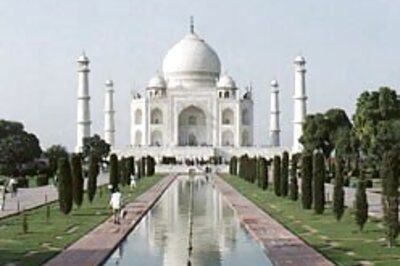 Agra can't be heritage city: Centre