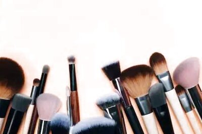5 Reasons Why You Should Wash Your Makeup Brushes Every Day