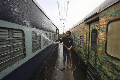 IRCTC to install 5 more servers to strengthen e-ticket operations