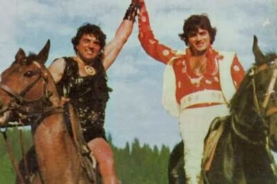 When Bobby Deol Acted In This 70s Hit Film With Father Dharmendra