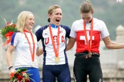 Armstrong's flying finish too much for Britain's Pooley