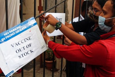 On Maharashtra Day, BMC to Open 5 Vaccine Centres as a 'Token' Amid Acute Scarcity
