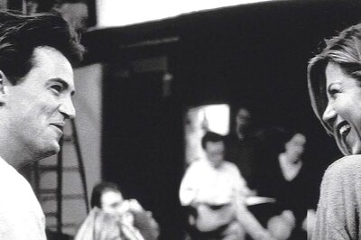 Jennifer Aniston BREAKS Down in Tears Remembering Matthew Perry and Friends: 'Don't Make Me Cry'