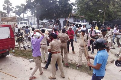 One Killed, 25 Injured as Police Open Fire on Mob in Bihar’s Samastipur; Nitish Kumar Orders Probe