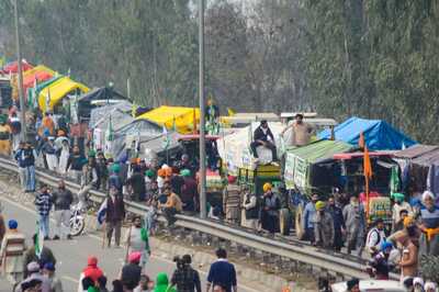 Farmers' Protest: Traders, Shopkeepers at Singhu Brace for Tough Times
