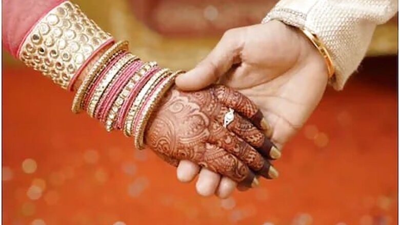 15 Days After His Love Marriage, Indore Man Elopes With Stepdaughter