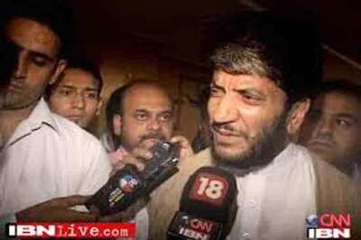 Hurriyat's Bilal Lone, Shabir Shah and 2 others detained