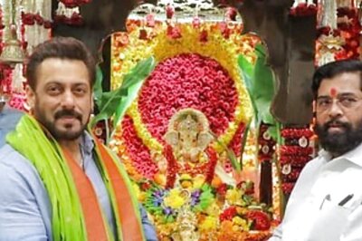 Salman Khan Visits Maharashtra CM Eknath Shinde's Residence For Ganesh Chaturthi Celebrations | Photos