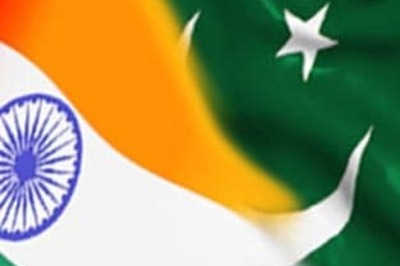 India, Pak diplomats meet to discuss timing for talks