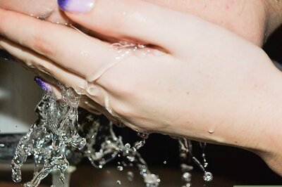 How to Apply 1960s Style Eye Makeup