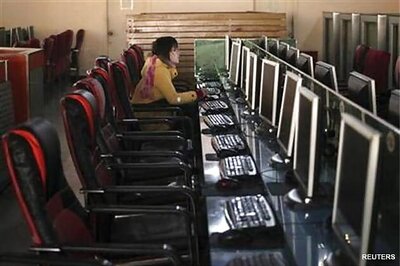 China tightens Internet controls, legalises post deletion