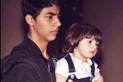 Snapshot: Shah Rukh Khan's son Aryan spotted with younger brother AbRam