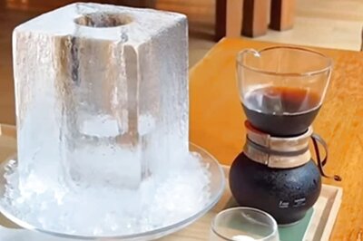 Japan Cafe Serving Coffee In An Ice Cube Has The Internet's Undivided Attention