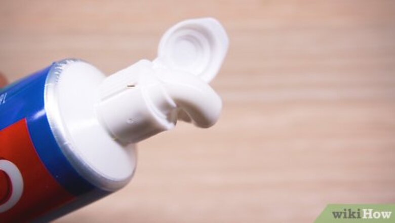 How to Clean Shoes with Toothpaste