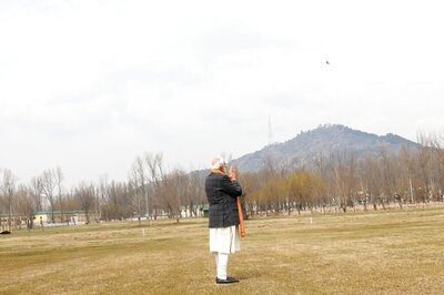 In Srinagar to Unveil Projects, PM Modi Pays Respects to 'Majestic' Shankaracharya Hill 'from Distance'