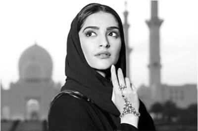 Sonam Kapoor Wishes Ramzan to Her Fans