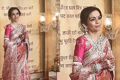 Nita Ambani's Heartfelt Gesture for Paps at Anant and Radhika's Reception Wins Hearts | Watch