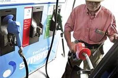 GoM meet will take final decision on petrol hike: Deora