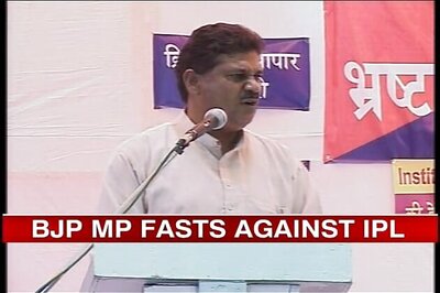 Kirti Azad begins hunger fast against IPL