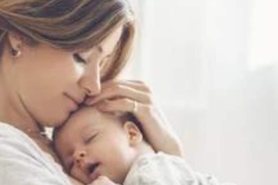 7 Things To Keep In Mind Before Visiting A New Mom And Her Newborn Baby