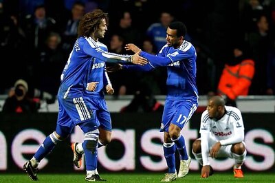 Late own goal earns Chelsea 1-1 draw at Swansea
