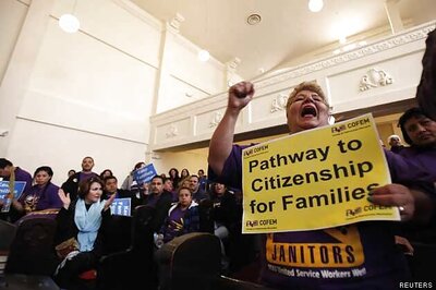 Barack Obama pushes Congress on immigration