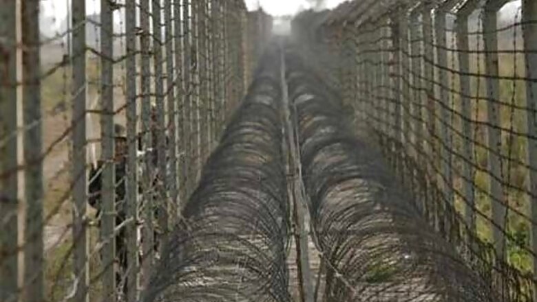 Indian man sneaks into Pakistan to visit grandparents' graves